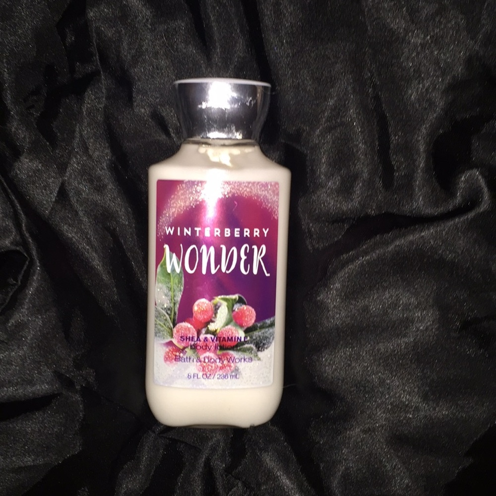 Winterberry Wonder Bath and Body Works Body Lotion